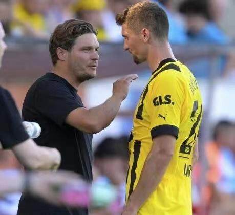 1661101998580092093.jpg 61c57c49c0138bb7bdc25d0ef8abe21.jpg